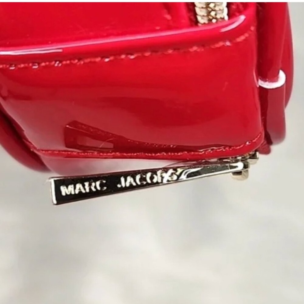 MARC JACOBS TikTok Famous 4" Red Patent Leather Cross Body Mini Round Purse NWT - Picture 5 of 6